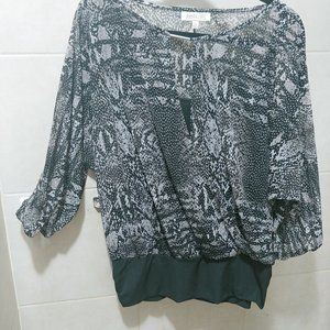 black blouse with black and grey designed wrap